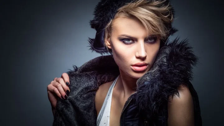 model fashion glamour girl female portrait studio sensual 761299